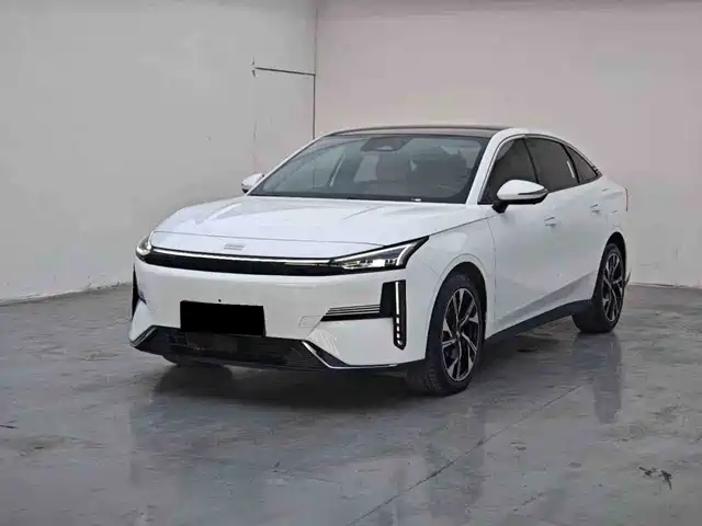 Geely Galaxy L6