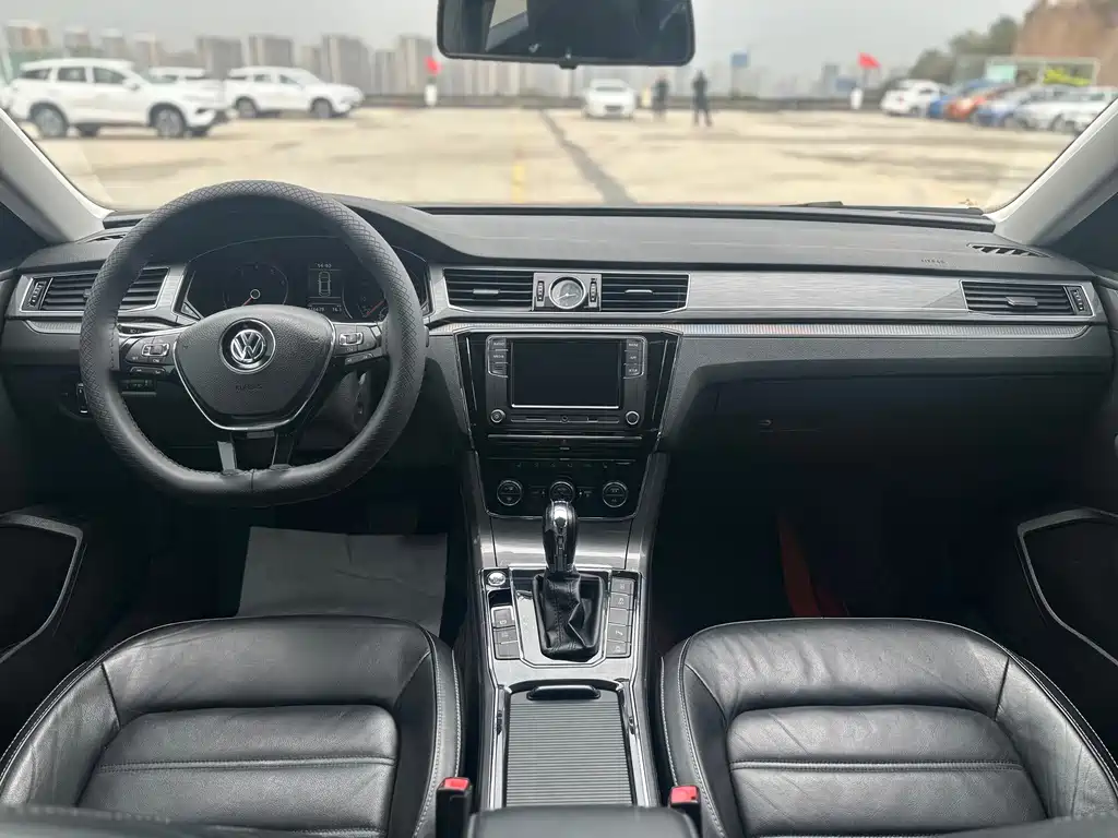 Volkswagen Passat — миниатюра 4