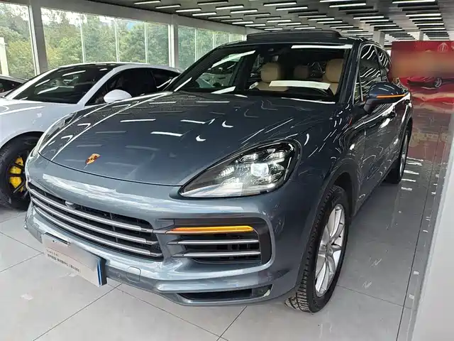 PORSCHE CAYENNE 2018