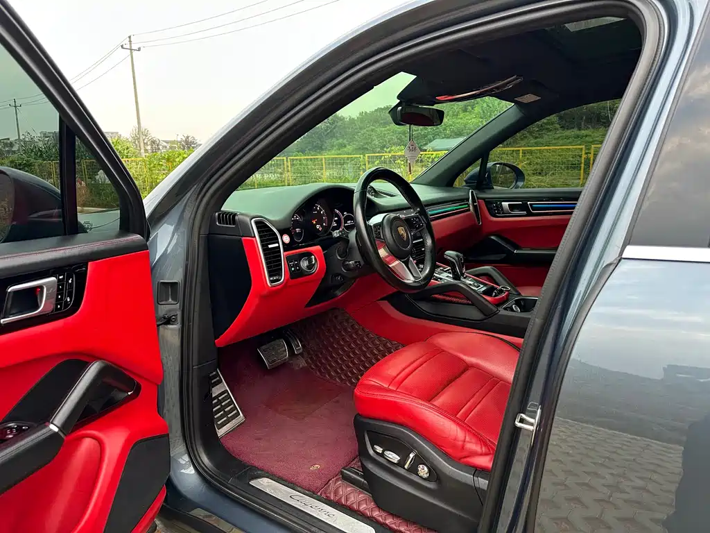 Porsche Cayenne — миниатюра 5