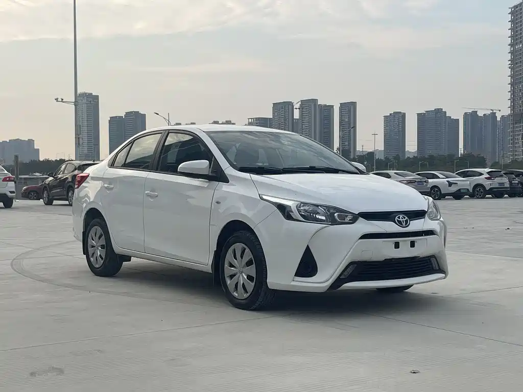 TOYOTA YARIS L TO ENJOY