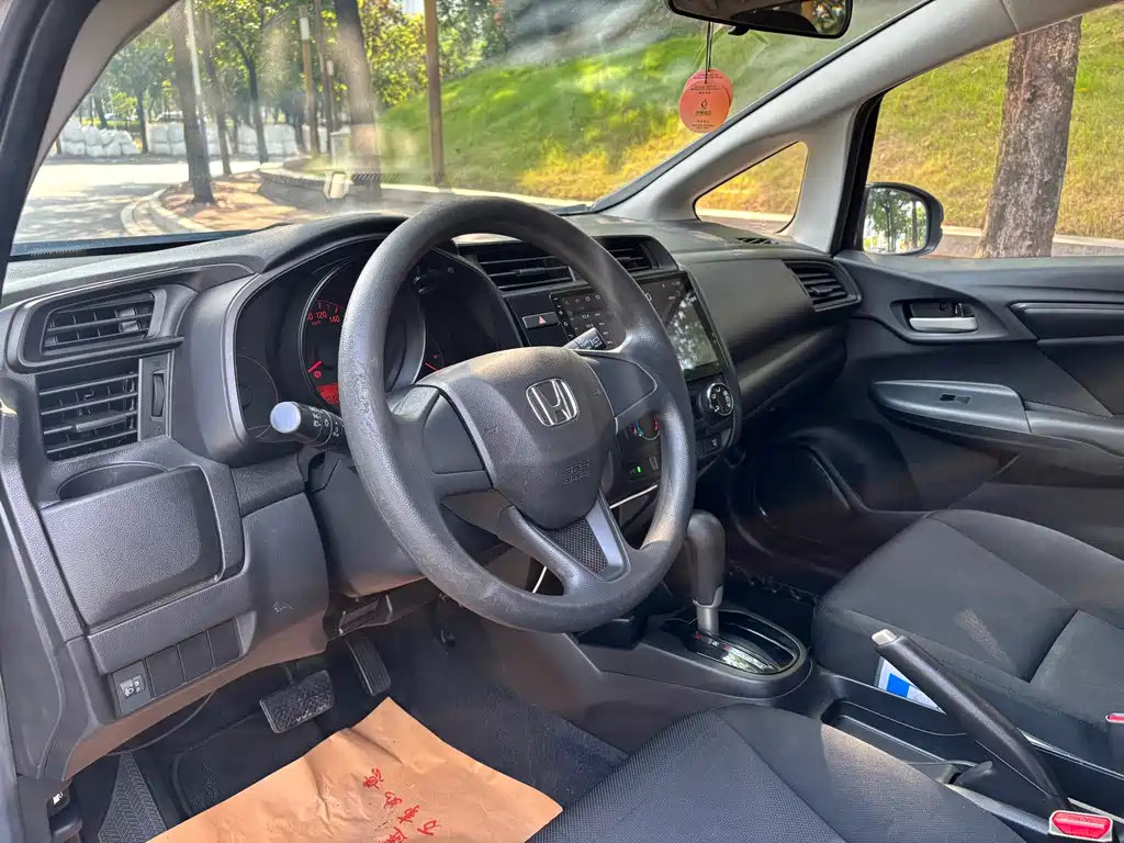 Honda Fit — миниатюра 10