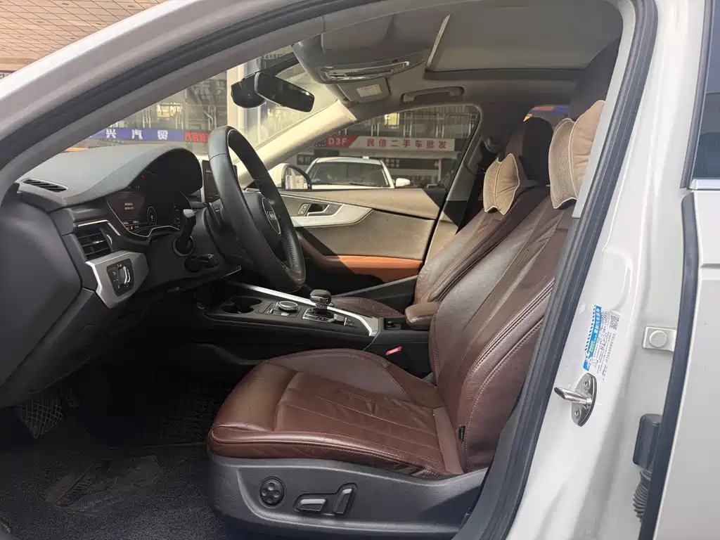 Audi A4L — миниатюра 4