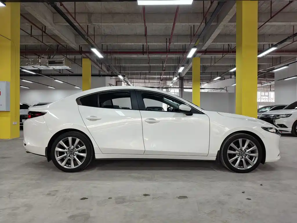 Mazda 3 Axela — миниатюра 5
