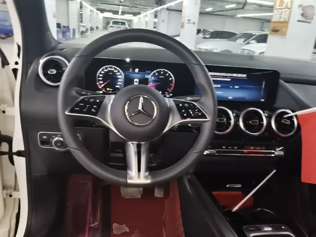 Mercedes-Benz GLA — миниатюра 11