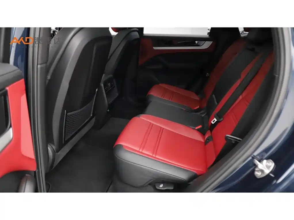 Porsche Cayenne — миниатюра 7
