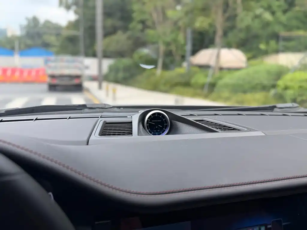 Porsche Panamera — миниатюра 9
