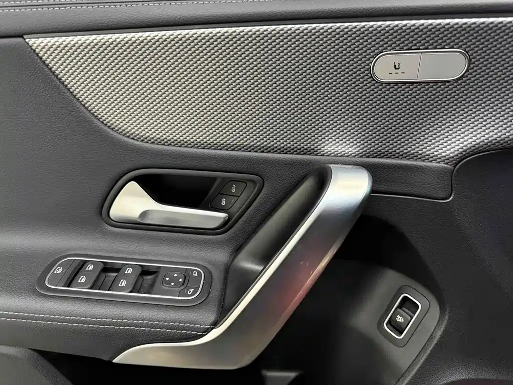Mercedes-Benz A-Class — миниатюра 10