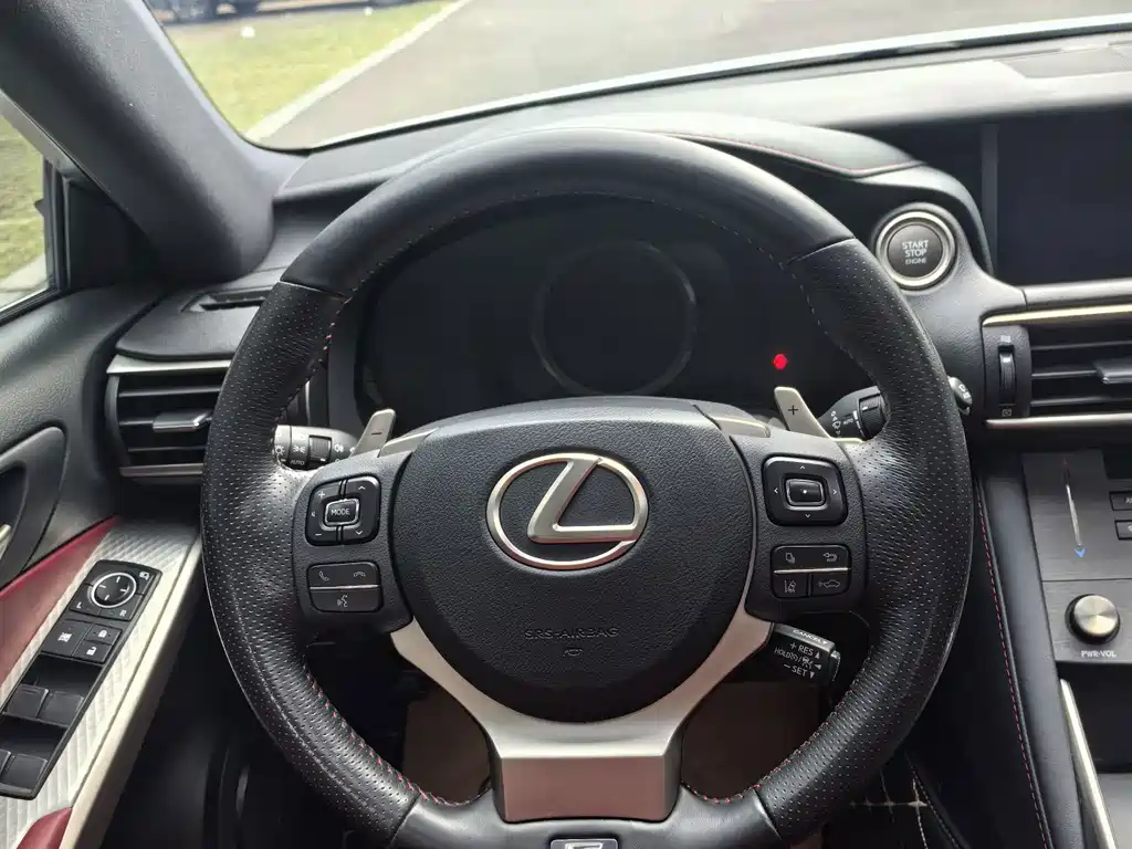 Lexus IS — миниатюра 15