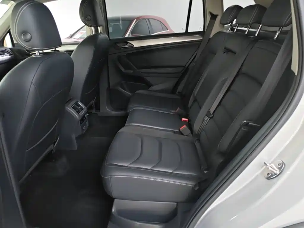 Volkswagen Tiguan L — миниатюра 17