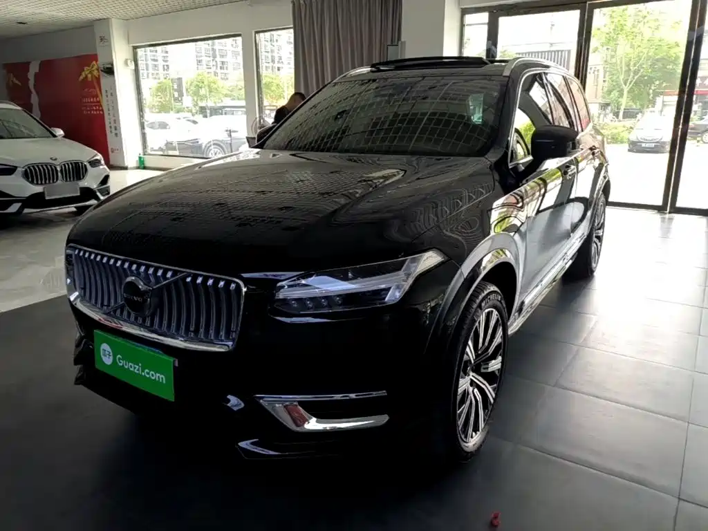 Volvo XC90 2024 B5 Luxury 7 мест