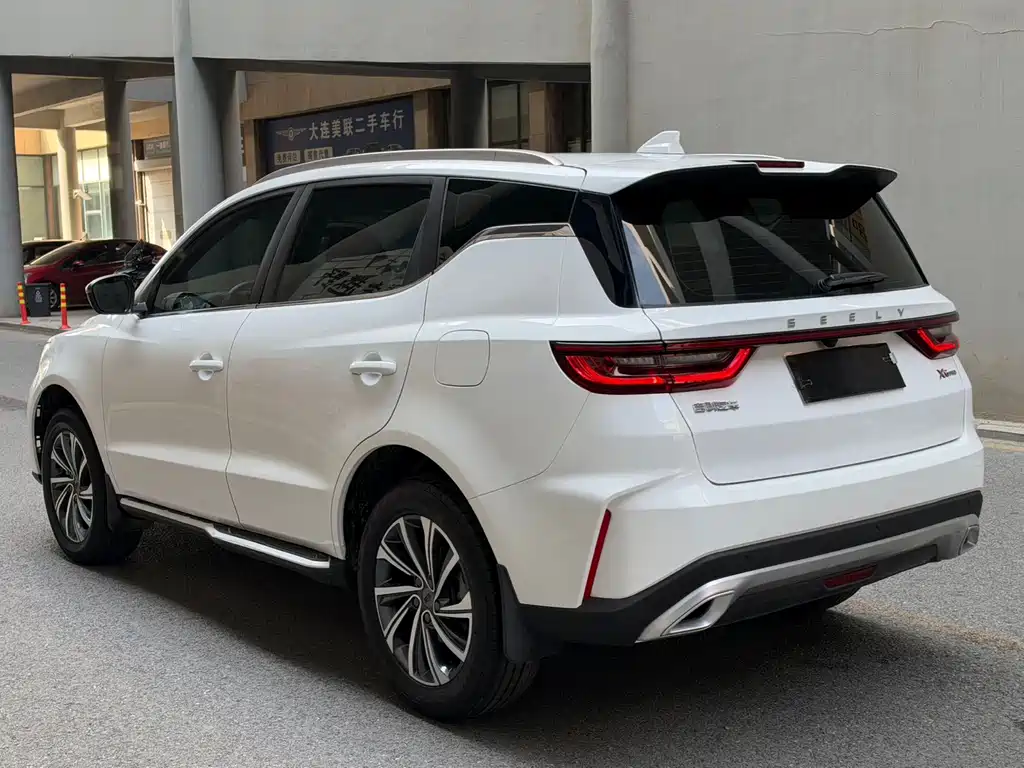 Geely Vision X6 — миниатюра 6