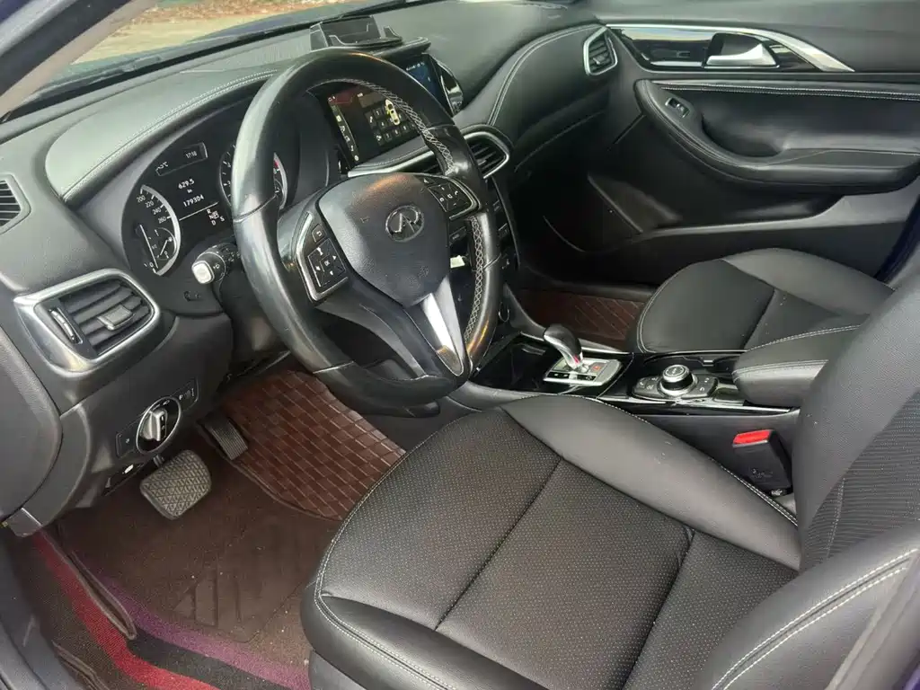 Infiniti QX30 — миниатюра 8
