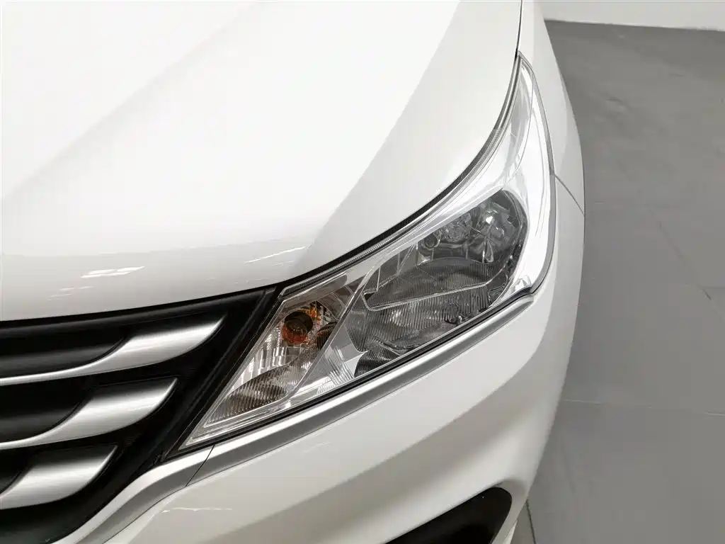 Baojun 310 2016 1.2L MT