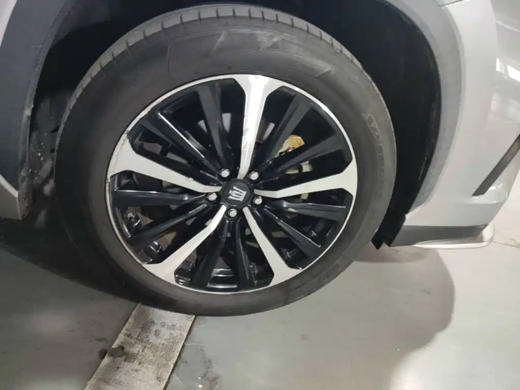 Toyota Crown Kluger — миниатюра 13