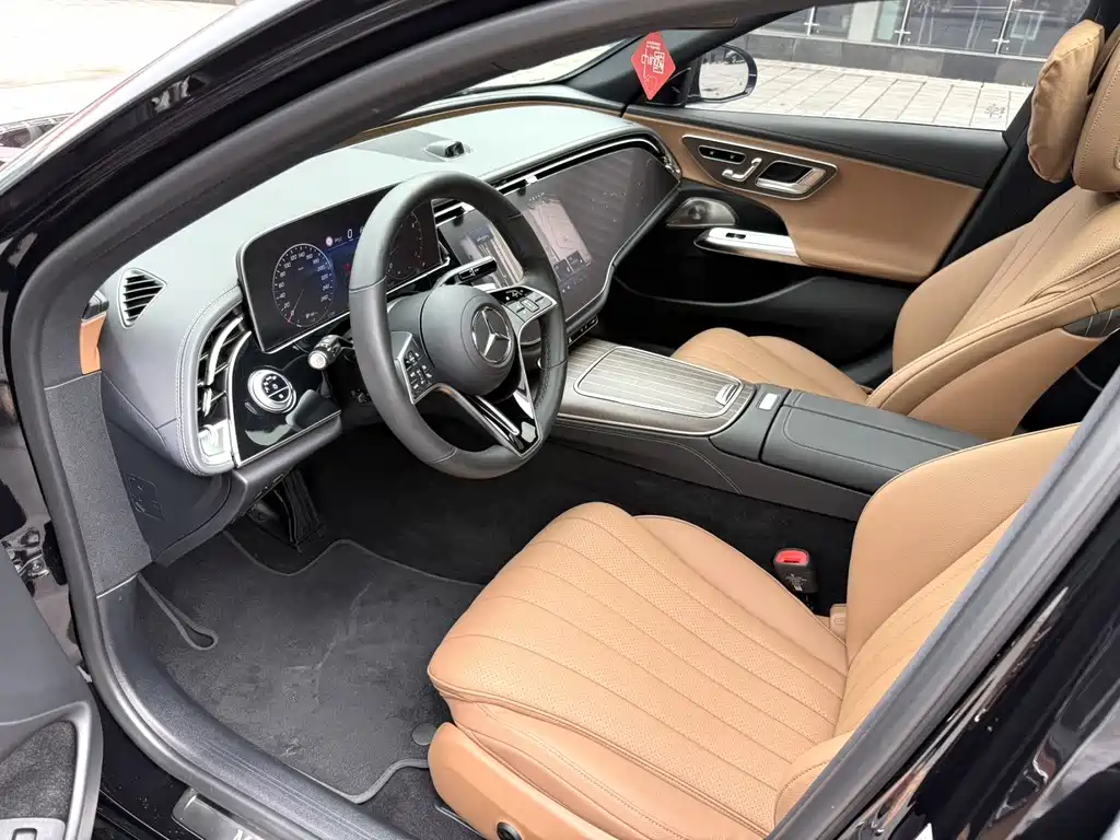 Mercedes-Benz E-Class — миниатюра 4