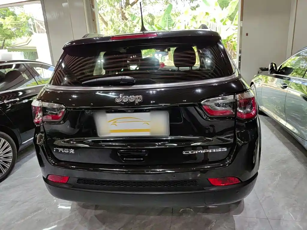 Jeep Compass — миниатюра 6