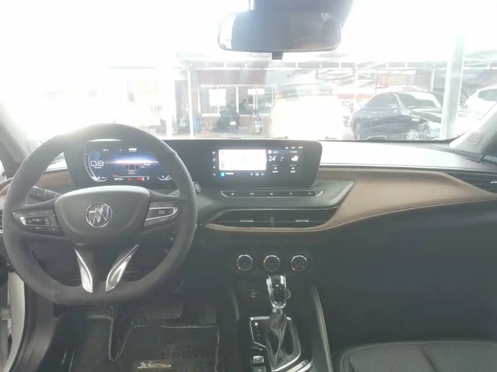 Buick Verano — миниатюра 10