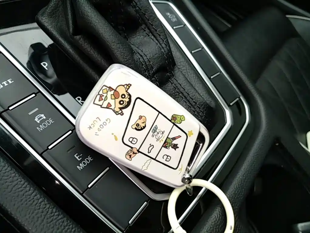Volkswagen Magotan PHEV — миниатюра 9