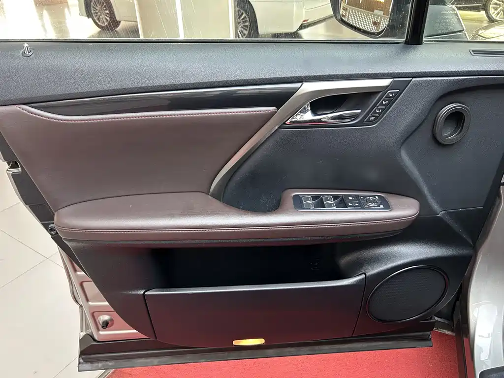 Lexus RX — миниатюра 12
