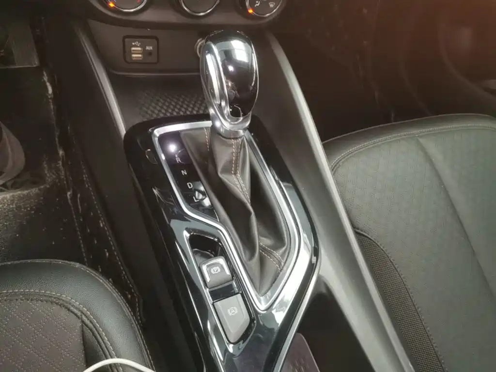 Buick Verano — миниатюра 14