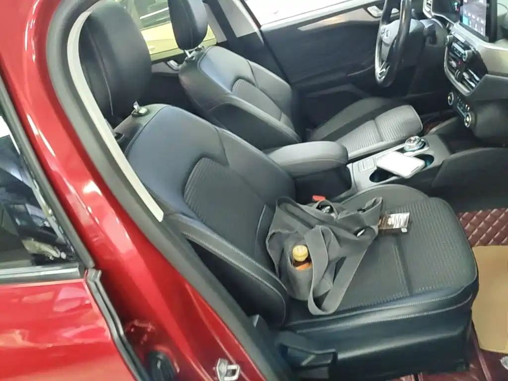 Ford Focus — миниатюра 25