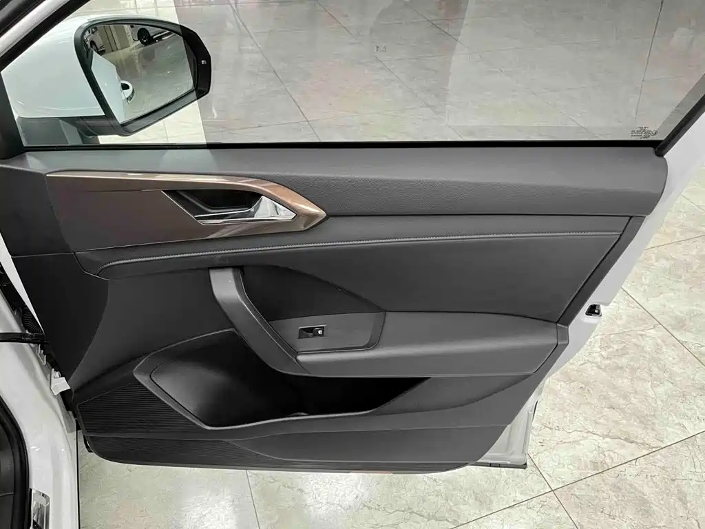 Volkswagen Tharu — миниатюра 17