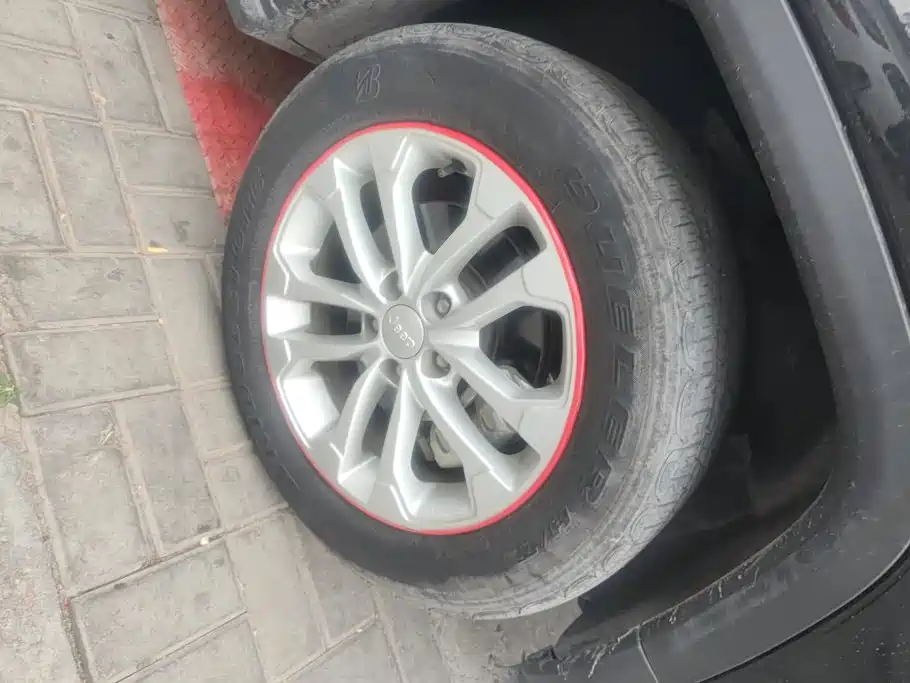 Jeep Compass — миниатюра 6