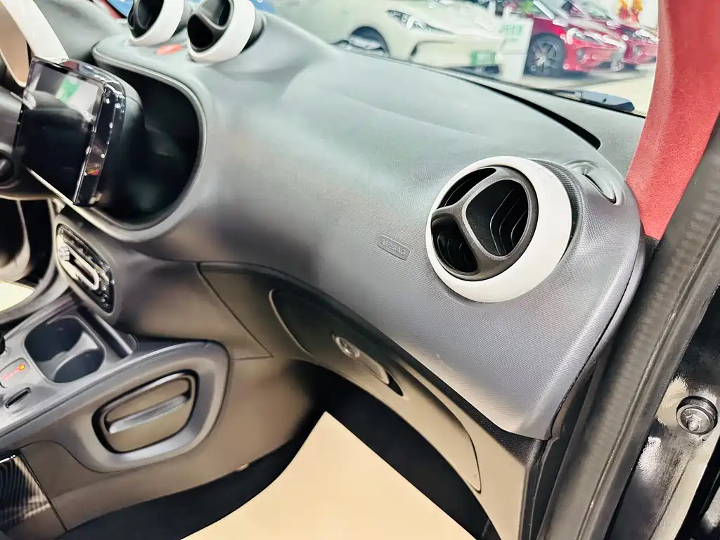 smart Smart Fortwo — миниатюра 25