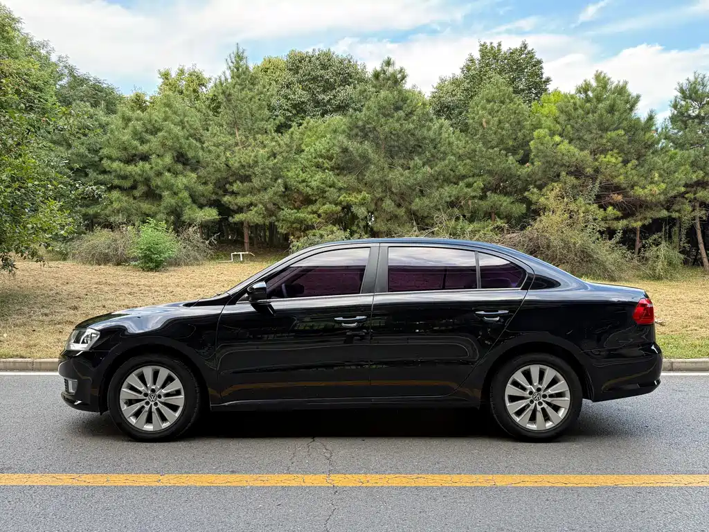 Volkswagen Lavida — миниатюра 3