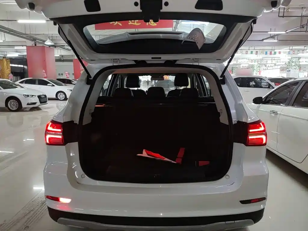 Roewe RX5 — миниатюра 19