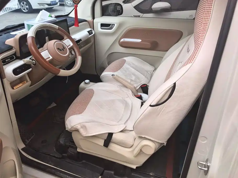 Wuling MINIEV — миниатюра 9