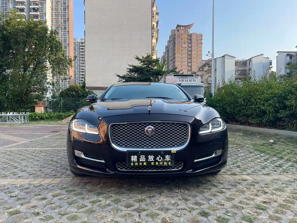 Jaguar XJ — миниатюра 2