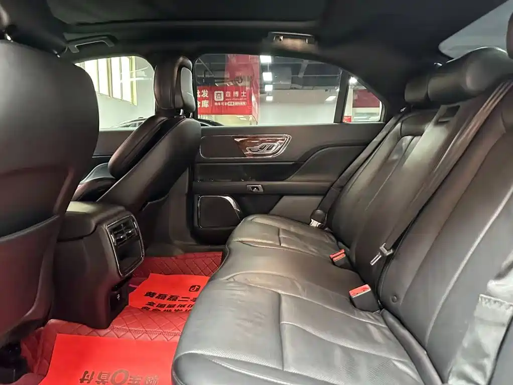 Lincoln Continental — миниатюра 9