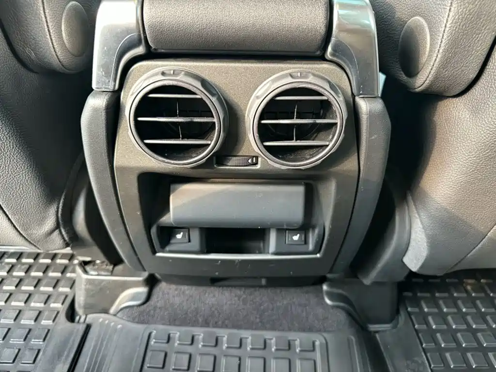 Land Rover Discovery — миниатюра 6