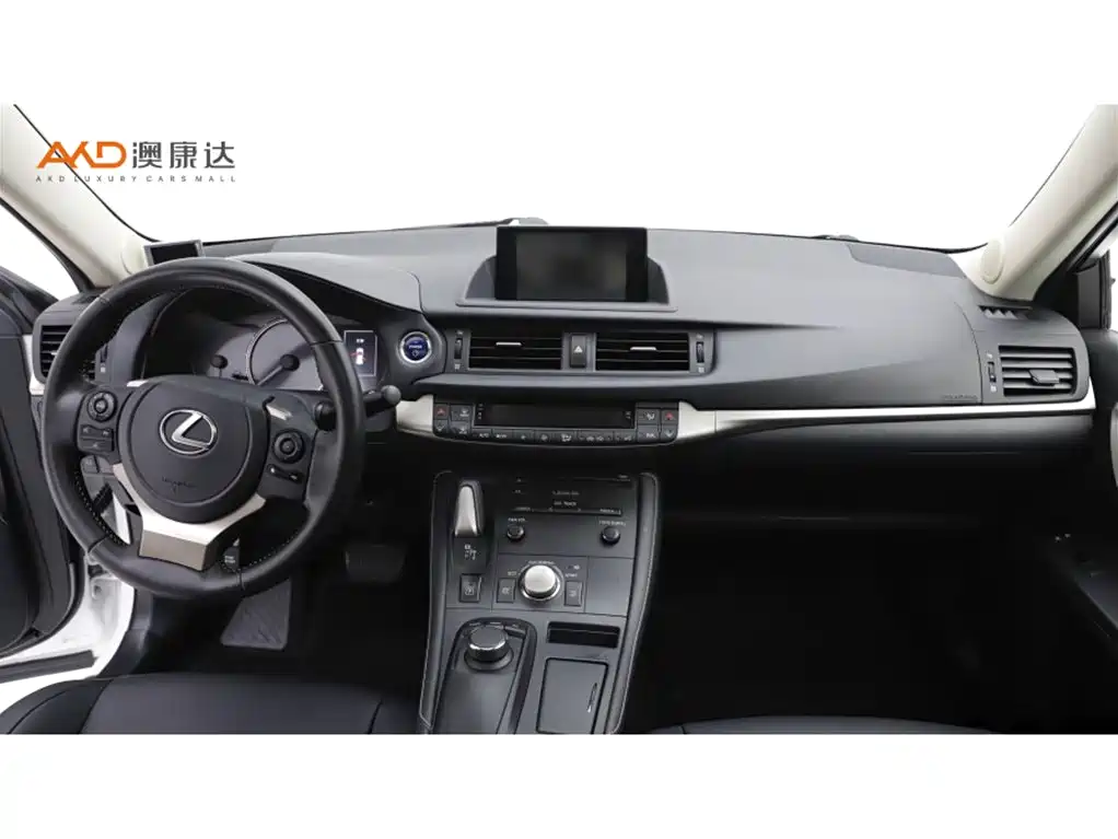 Lexus CT — миниатюра 5