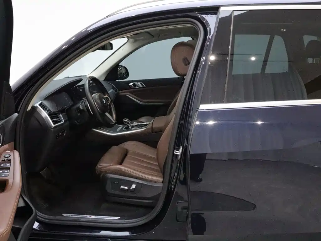 BMW X5 (Import) — миниатюра 11