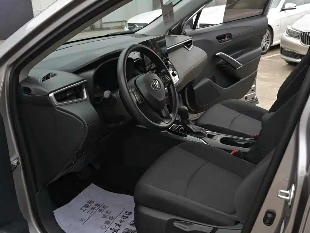 Toyota Corolla Cross — миниатюра 7