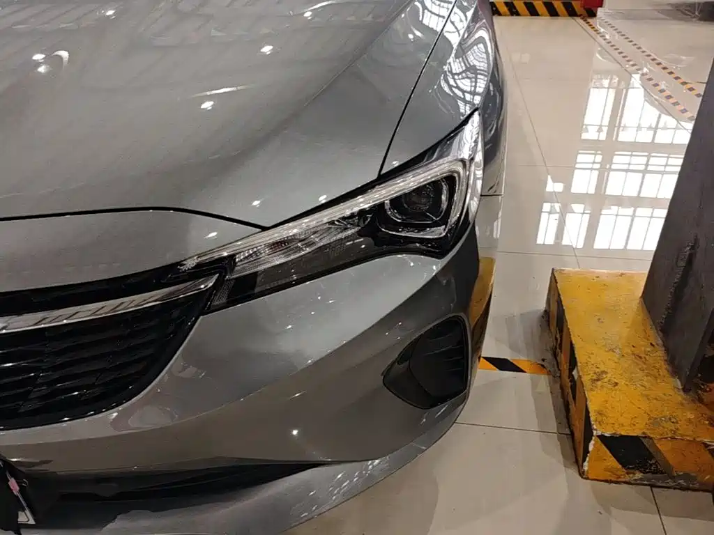 Buick Verano — миниатюра 18
