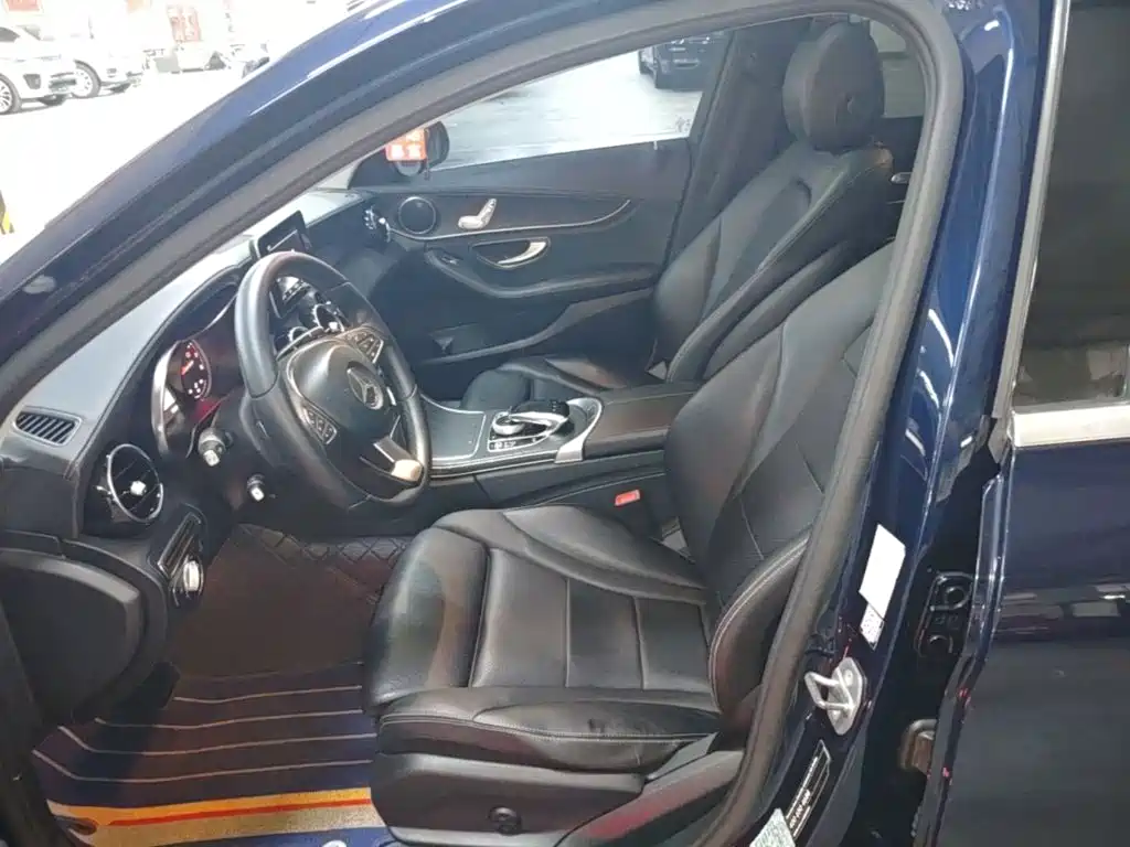 Mercedes-Benz C-Class — миниатюра 11