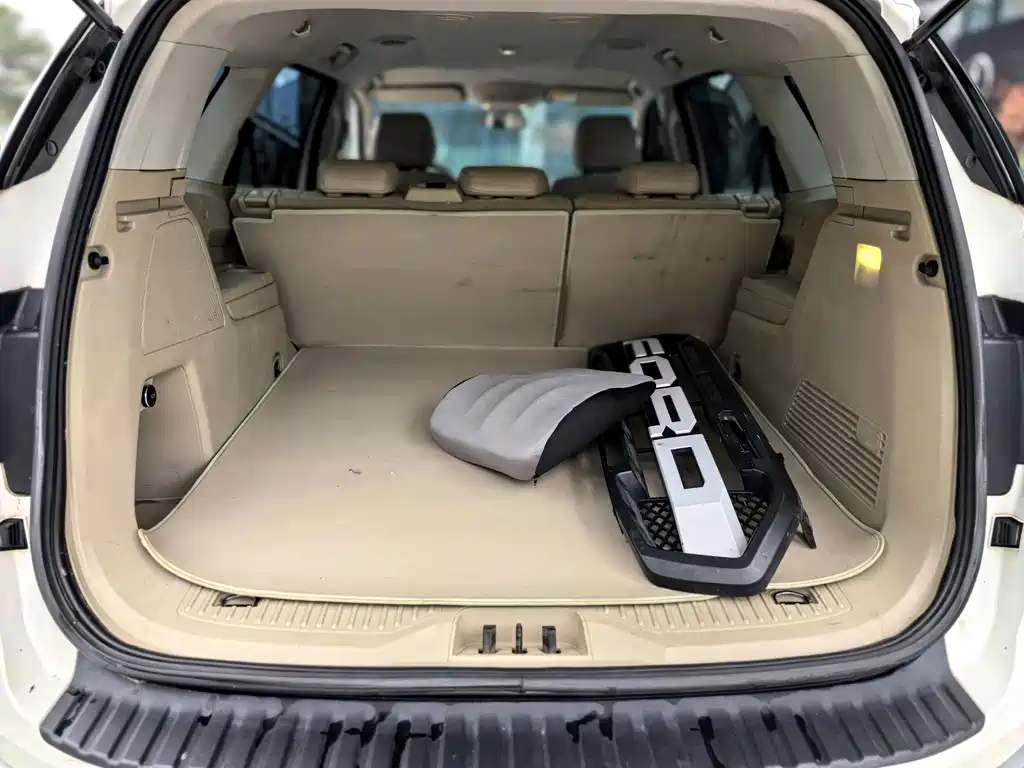 Ford Everest — миниатюра 22