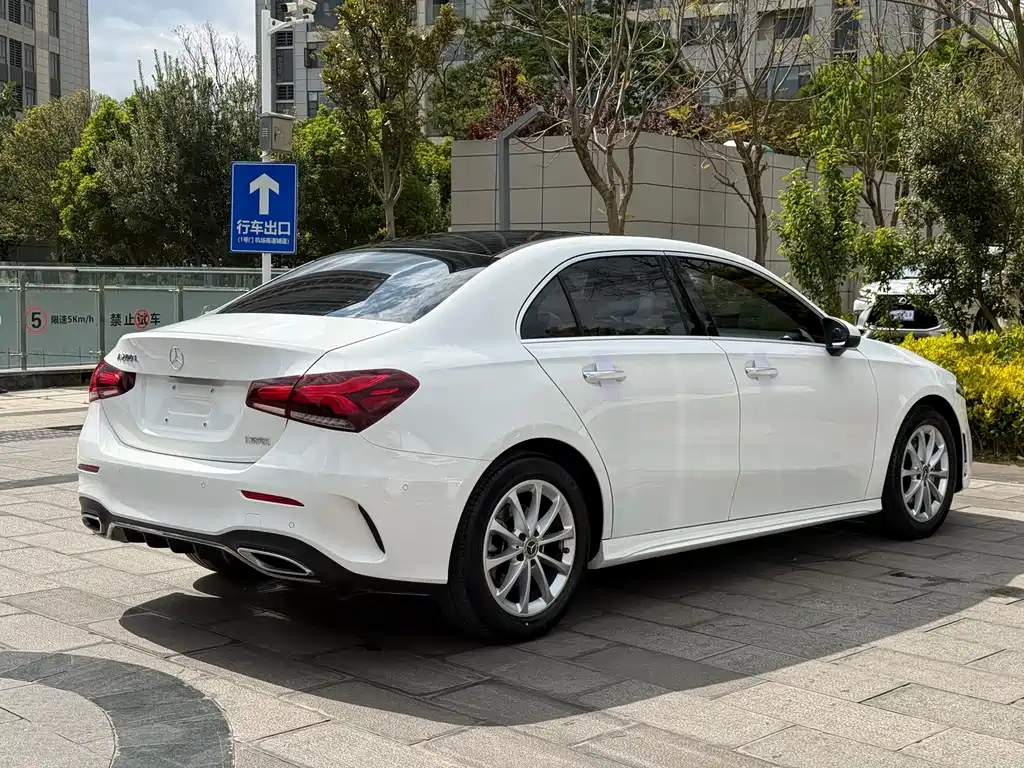 Mercedes-Benz A-Class A 2021 A 200 L Sport