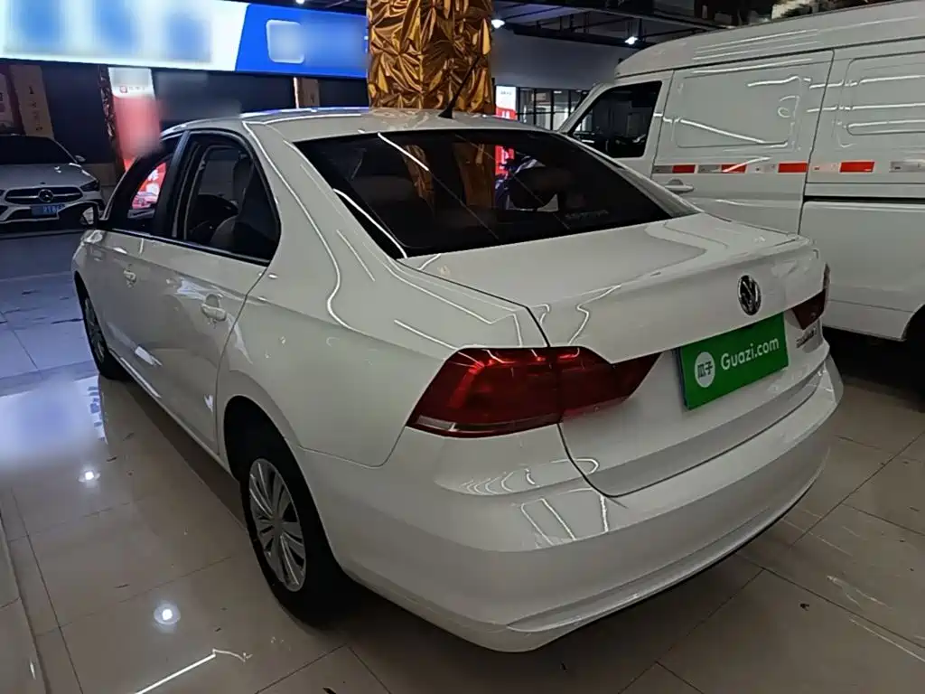 Volkswagen Santana — миниатюра 5