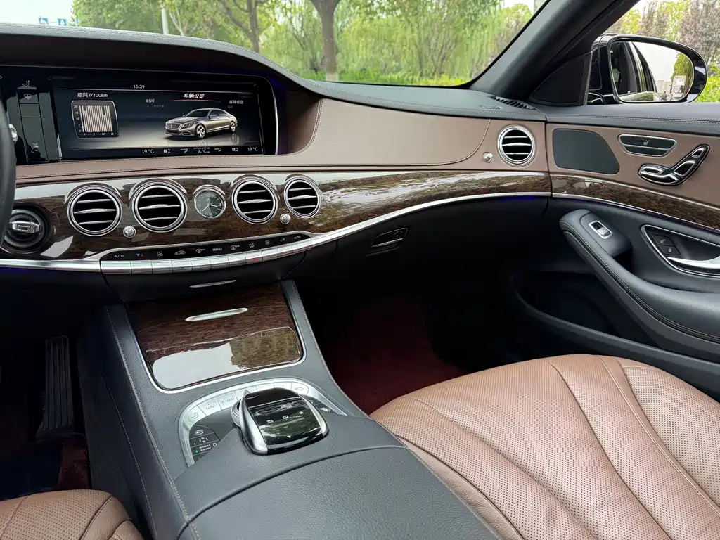 Mercedes-Benz S-Class — миниатюра 13