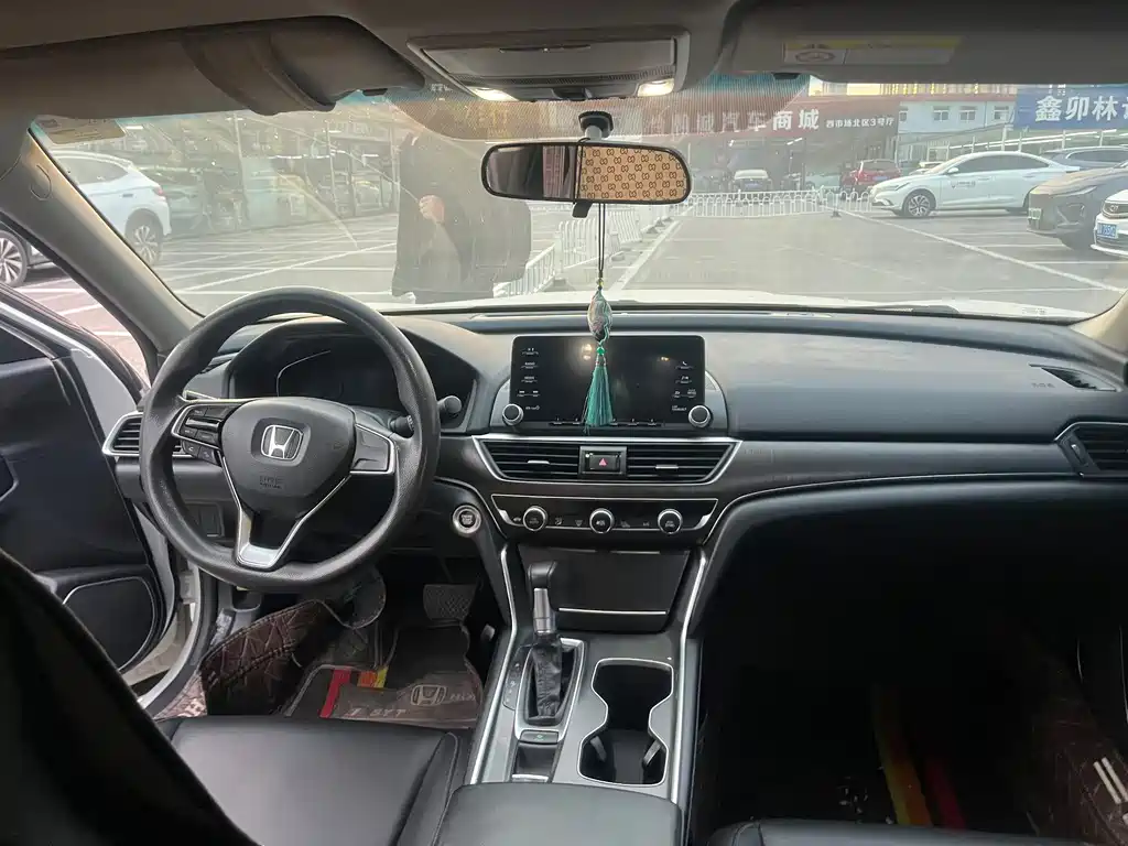 Honda Accord — миниатюра 4