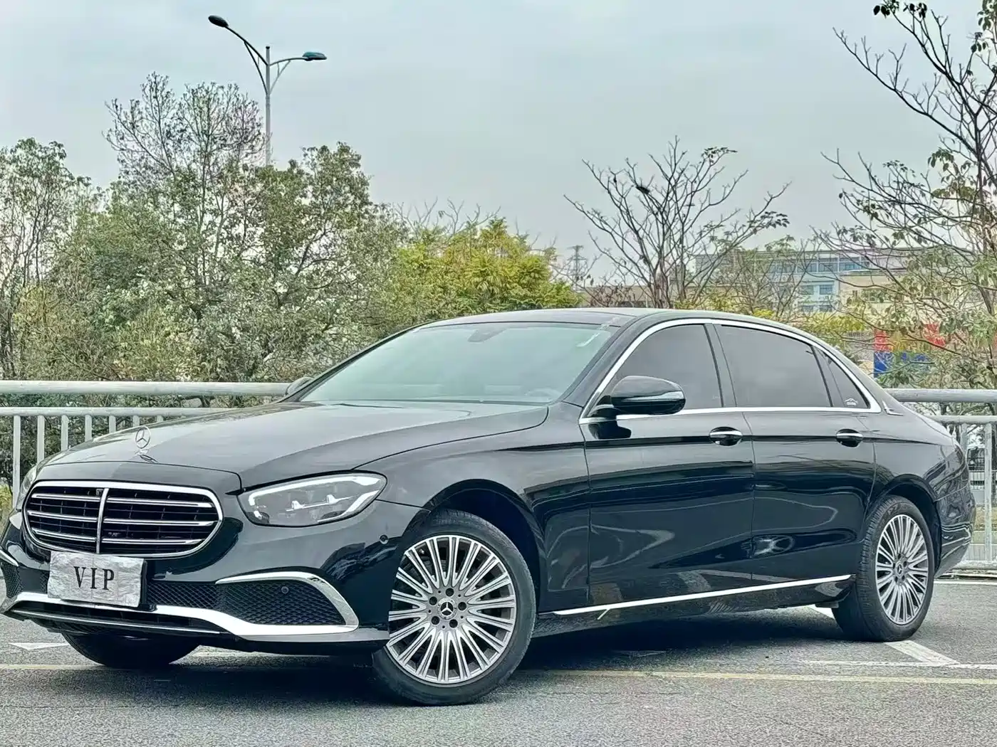 奔驰E级 2021款 改款 E 300 L 时尚型 2020