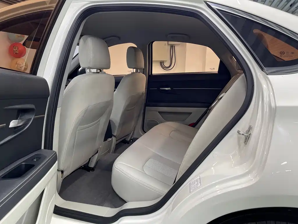 BAIC New Energy EU — миниатюра 9