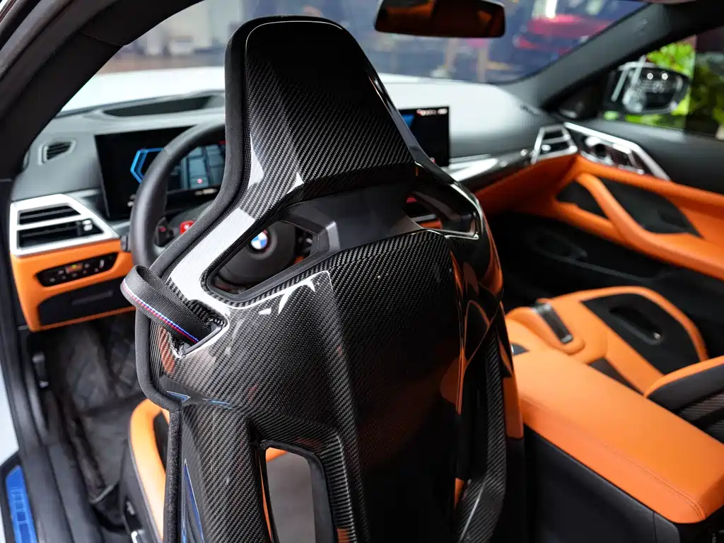 BMW M4 — миниатюра 9