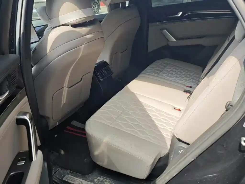BYD Tang New Energy — миниатюра 5