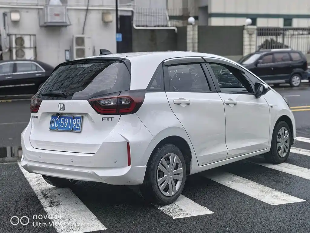 Honda Fit — миниатюра 9